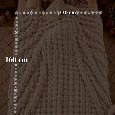 Soft and Cozy Blanket and Slipper Set | Soft Throw 130x160 cm, One-Size Slippers, 4 Colors