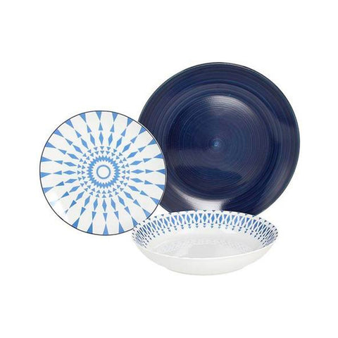 Set of 18 Algarve porcelain plates