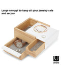 immagine-4-umbra-scatola-portagioie-in-legno-17x15x11cm-biancolegno-ean-028295522199