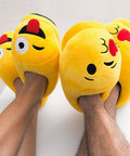 immagine-41-visto-in-tv-pantofole-ciabatte-emoticon-love-kiss-laugh-cool-wink-misura-37-38-39-40-41-42-ean-7569000733330