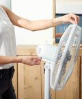 immagine-4-black-decker-ventilatore-a-piantana-3-velocita-e-5-pale-60w-ean-8432406440029