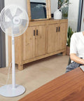 immagine-5-black-decker-ventilatore-a-piantana-3-velocita-e-5-pale-60w-ean-8432406440029